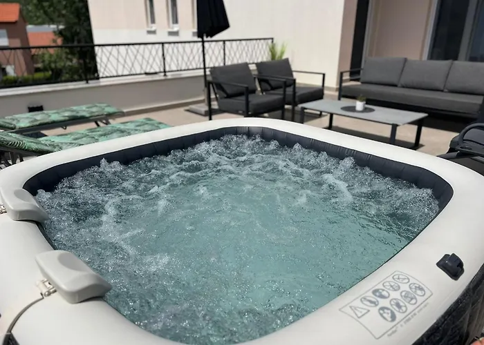 Luxury Villa Nikoma With Heated Pool And Whirlpool