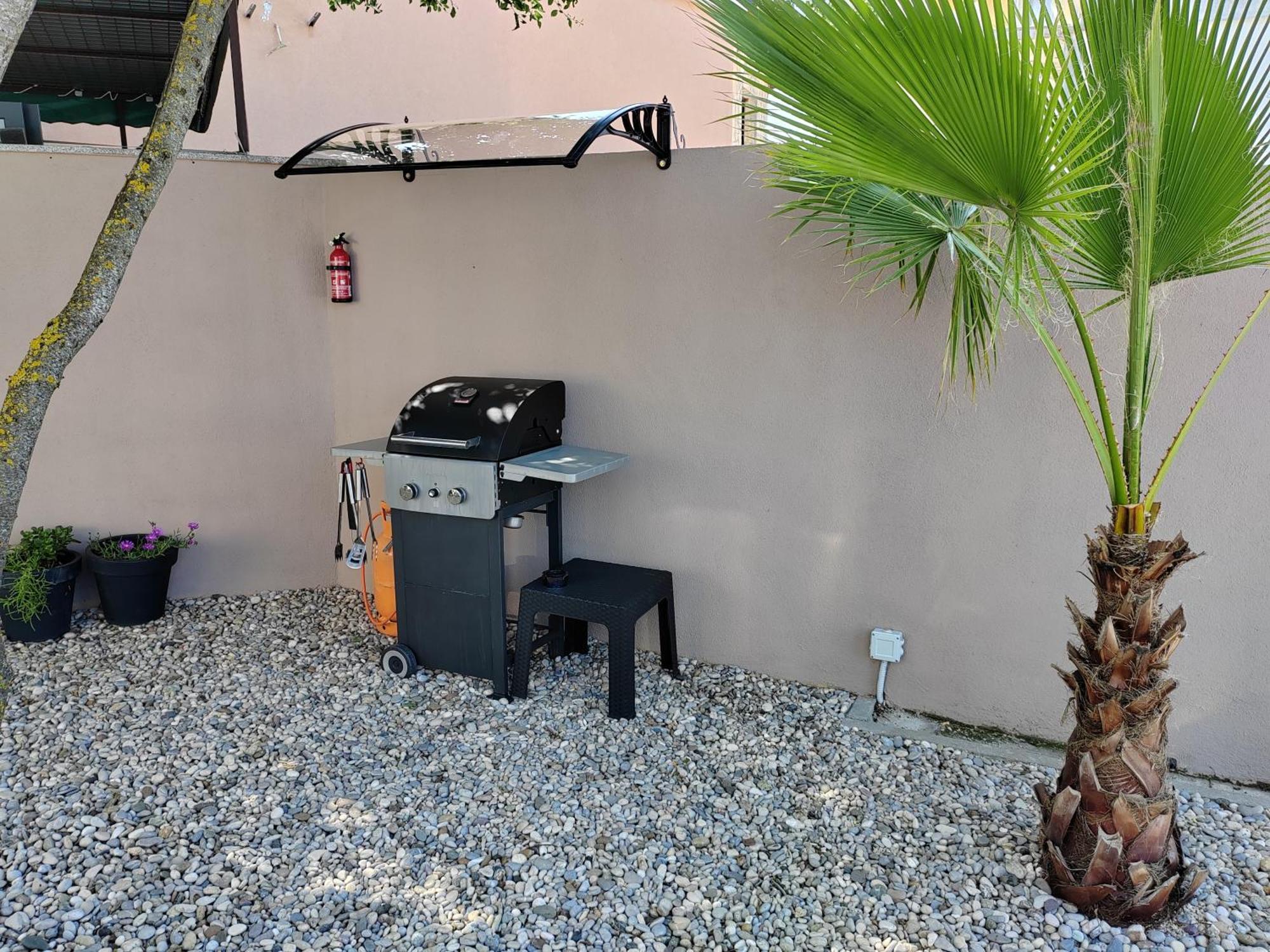 Villa Luxury Nikoma With Heated Pool And Whirlpool Dicmo