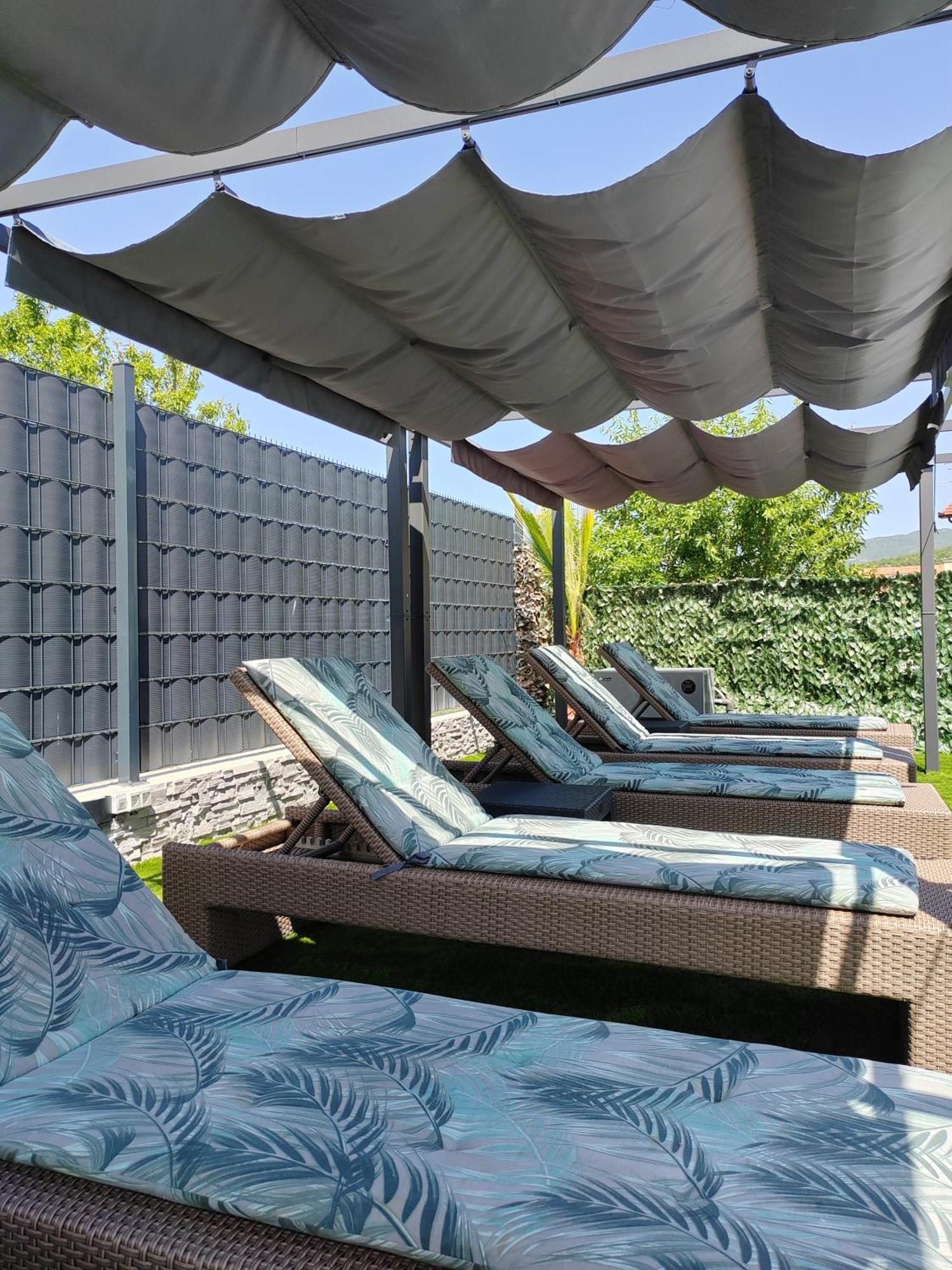 Villa Luxury Nikoma With Heated Pool And Whirlpool Dicmo
