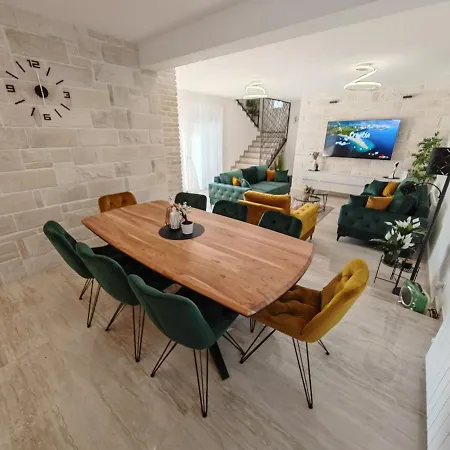 Luxury Villa Nikoma With Heated Pool And Whirlpool Dicmo Zewnętrze zdjęcie