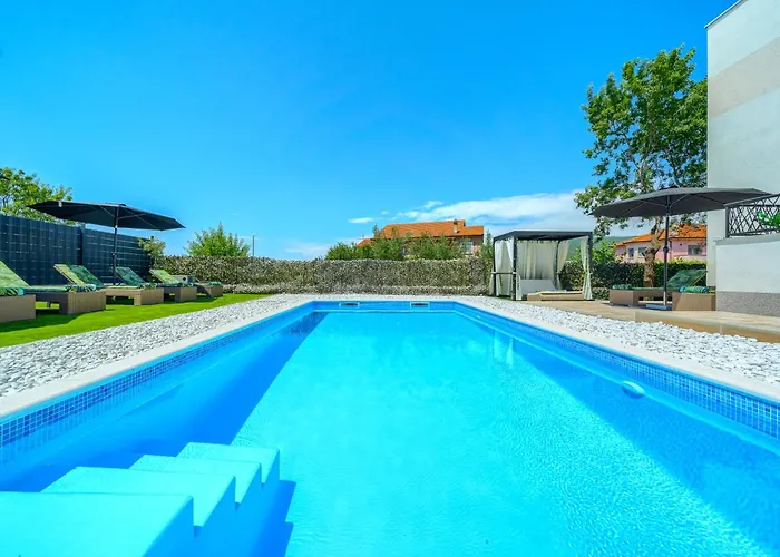 Luxury Villa Nikoma With Heated Pool And Whirlpool