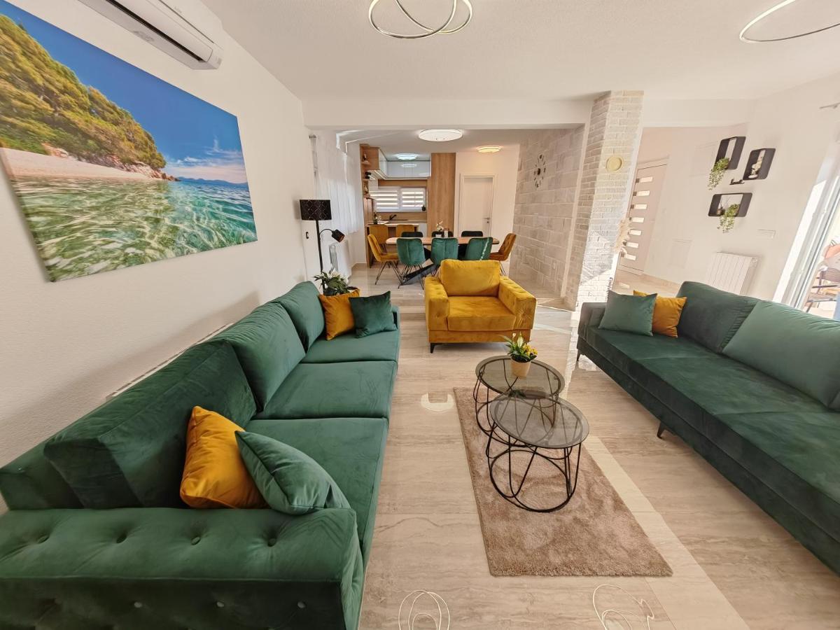 Luxury Nikoma With Heated Pool And Whirlpool Villa Dicmo