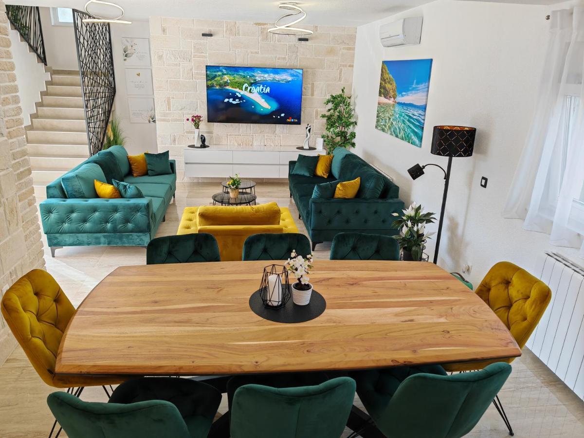 Luxury Nikoma With Heated Pool And Whirlpool Villa *