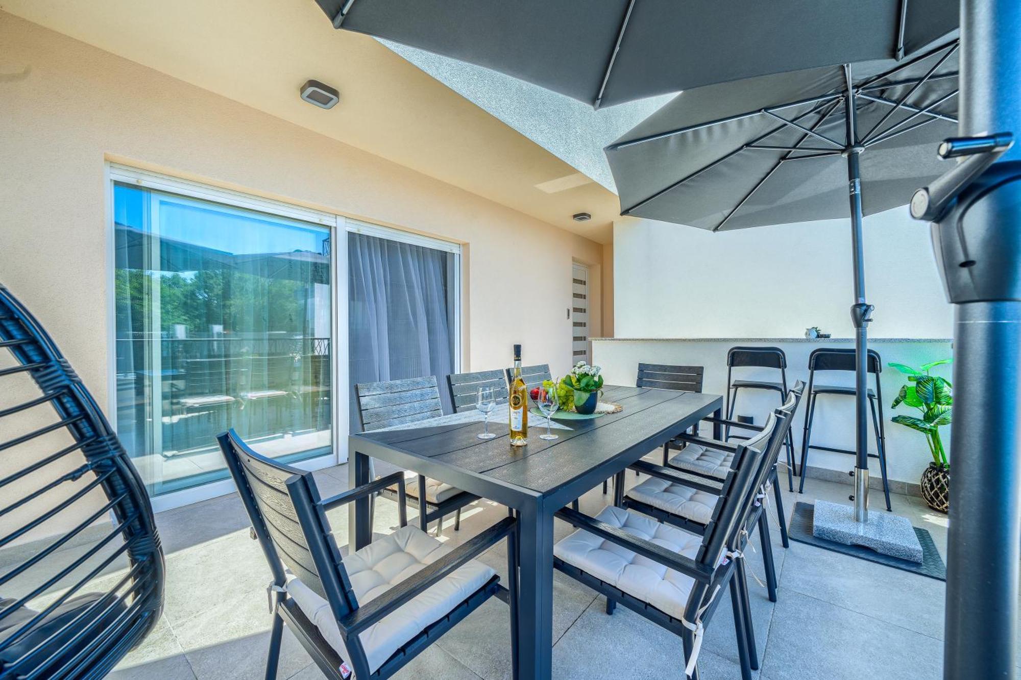 Luxury Nikoma With Heated Pool And Whirlpool Vila Dicmo