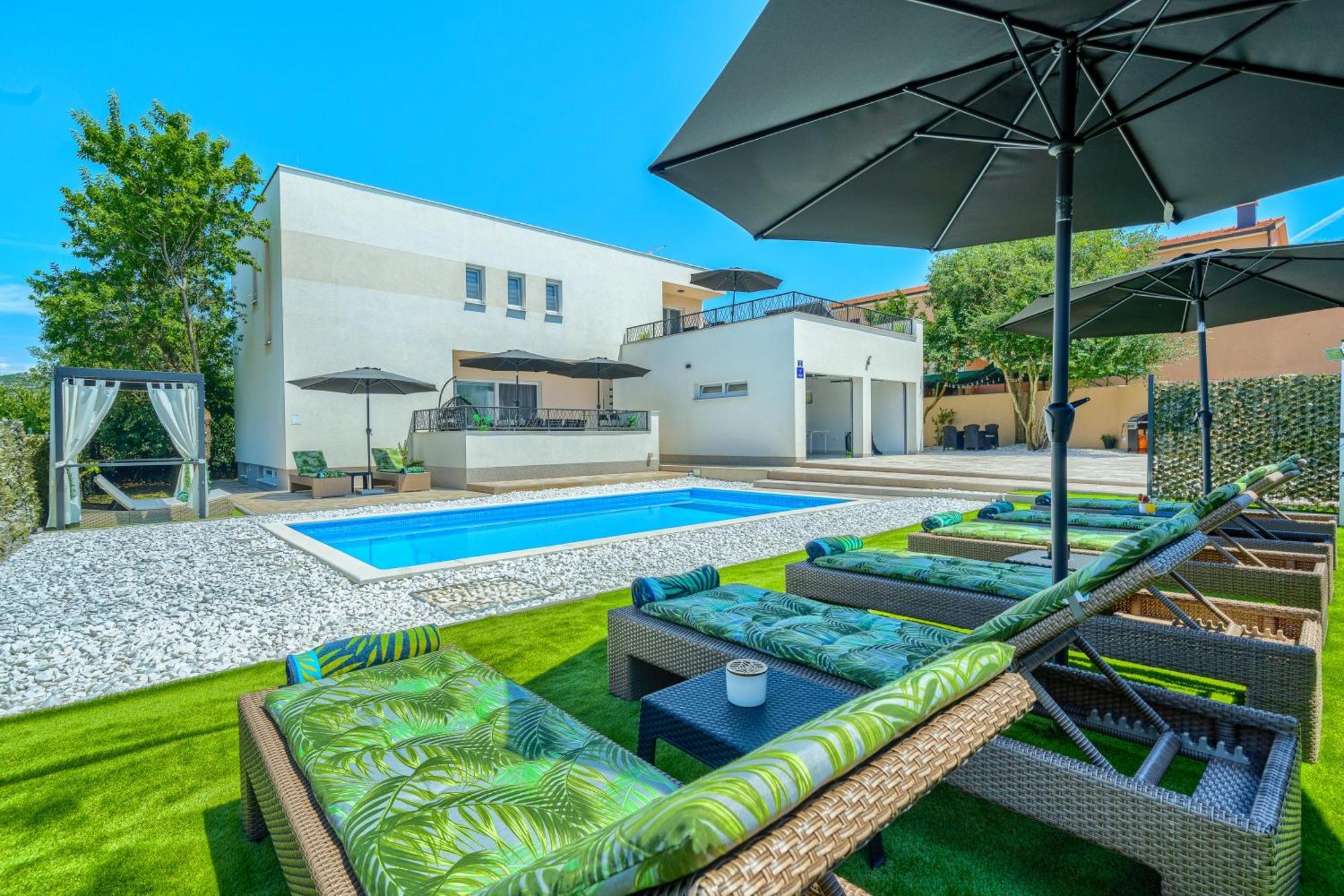 Luxury Nikoma With Heated Pool And Whirlpool * Dicmo