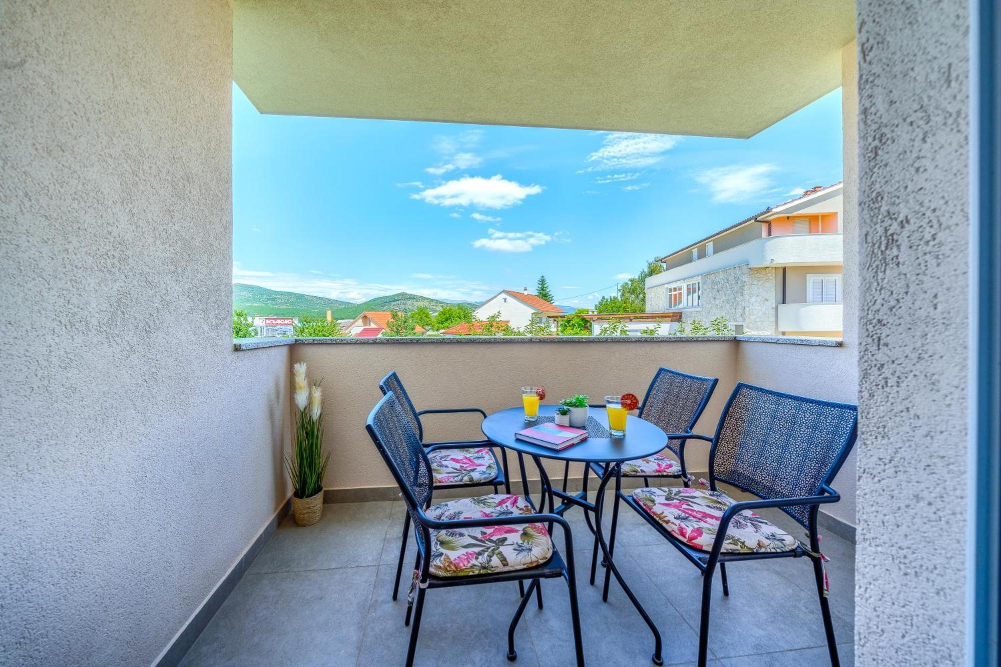 Villa Luxury Nikoma With Heated Pool And Whirlpool *